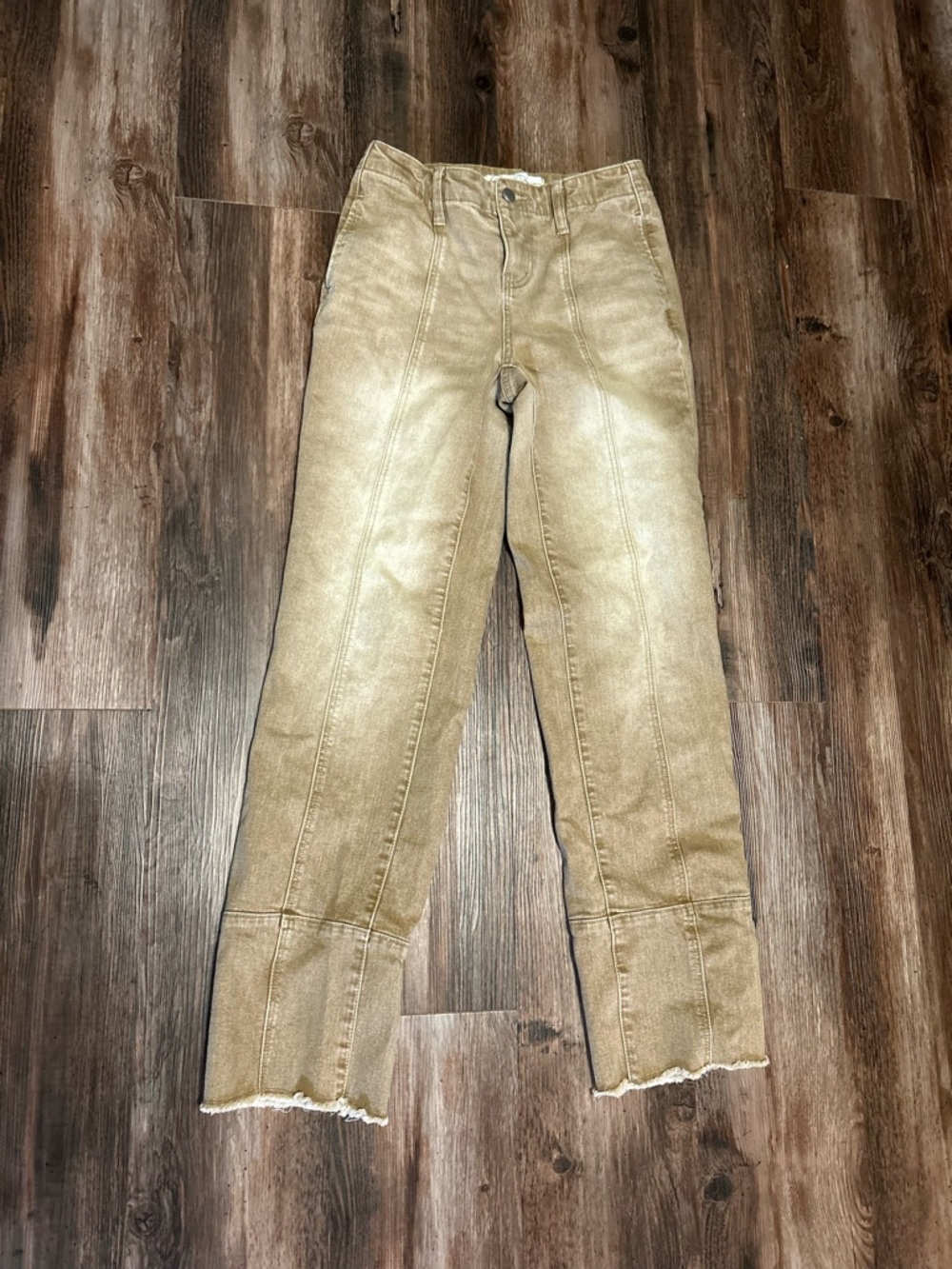 High-Rise Women’s Jeans in Light Tan - Classic Fit